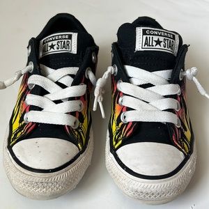 Boys low top Converse size 12. Good condition! Clean smoke free home.
